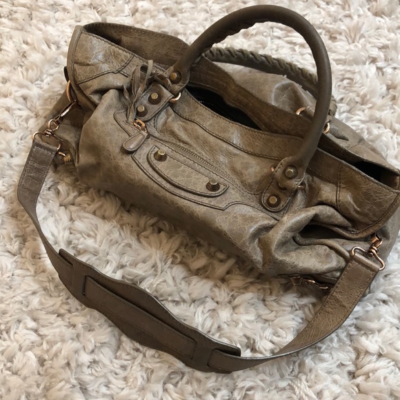 Beige Balenciaga bag with rose gold hardware - Picture 3 of 3